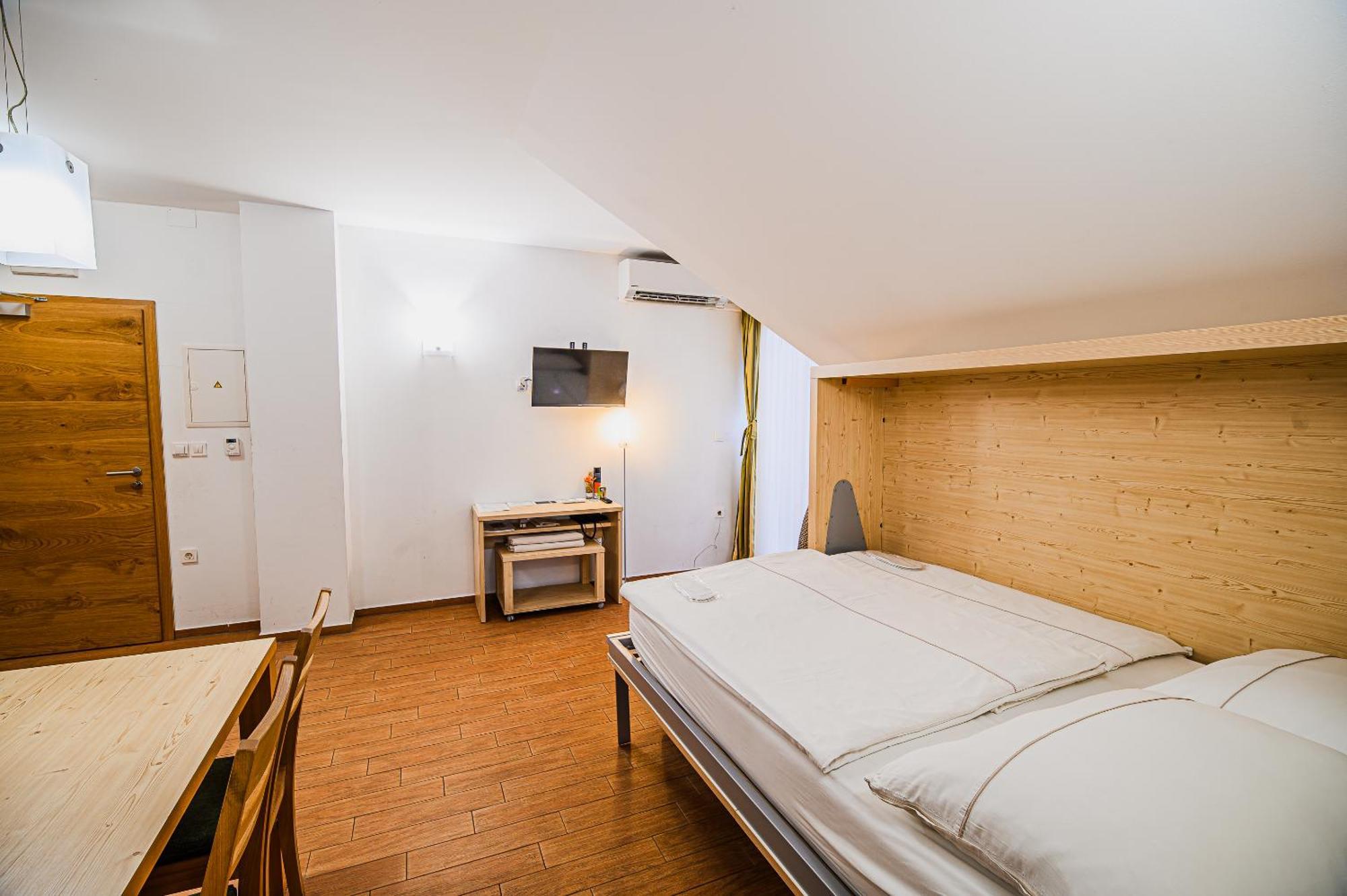 Apartments Maleric With Indoor Pool And Wellness Dragatuš Quarto foto